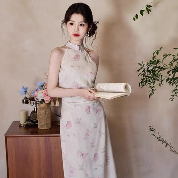 貝之韻粉色旗袍2025新款氣質荷花連衣裙新中式改良年輕掛脖絕美鑫弘-素時衣櫥