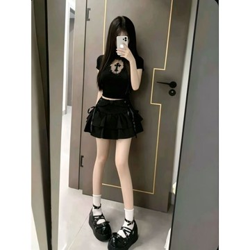 【黑色鏤空上衣 辣妹綁帶蝴蝶結 A字蛋糕裙 女高腰顯瘦百搭裙褲套裝 性感 時尚 兩件式 短版 露腰 修身 氣質 約會 派