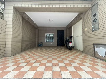 近南勢孝親房前院停車別墅｜桃園市平鎮區三興路東勢段