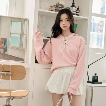 OB嚴選-休閒撞色綁帶寬鬆連帽上衣《AB20681-》