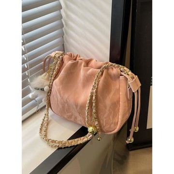 包包韓系高級感百搭水桶包秋冬2025新款小眾設計鏈條斜挎褶皺包女