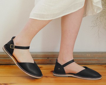 皮革涼鞋、夏季涼鞋、女士涼鞋、赤足涼鞋、夏季平底鞋
