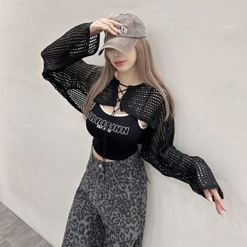 前交叉綁帶短版針織衣-黑【KT224664】