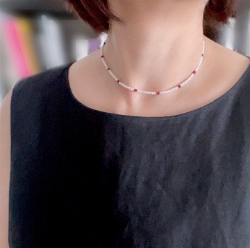 小顆罌粟珍珠與紅寶石頸鍊 K14GF