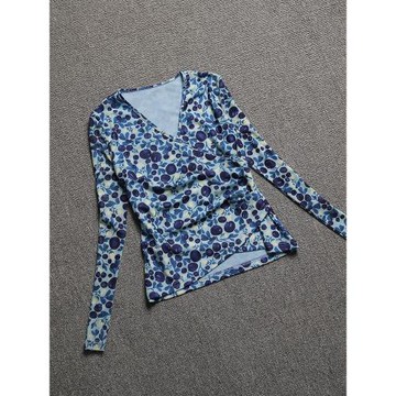 獨特別致短款上衣V領交叉長袖打底小衫洋氣雞心領藍色網紗t恤女