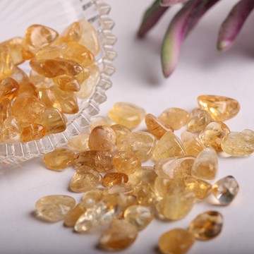 千琪水晶原石取材大自然黃水晶碎石擺件小顆粒供佛家居風水裝飾品