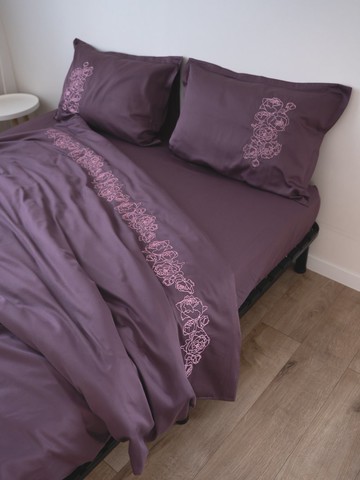 梅色牡丹刺繡絨布被套 - OEKO-TEX 認證