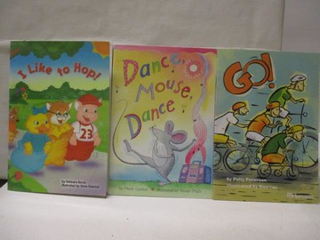 【書寶二手書T8／語言學習_U4V】I Like to Hop!_Dance Mouse Dance等_3本合售