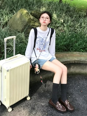 白色長袖T恤夏季新款寬鬆純棉重磅設計感小眾上衣打底衫款女生上衣 印花寬鬆情侶短袖T 上衣女 美式t  韓版T 大學T