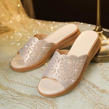 中年女士拖鞋媽媽涼拖鞋女夏季外穿時尚軟底防滑舒適平底涼鞋女鞋