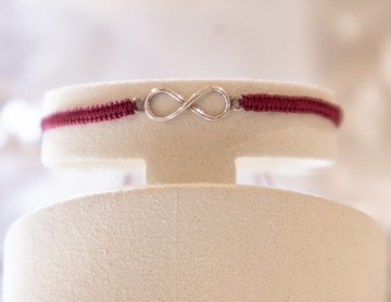 925純銀BFF Infinity -全手工編織幸運手繩。紅色。可自由調節