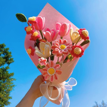 手作鉤織 粉白系鬱金香療癒花束