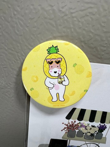 Wirefoxterrier 剛毛獵狐梗磁鐵胸章44mm 鳳梨梗 黃