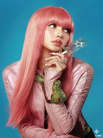 【BLACKPINK】LISA個人海報