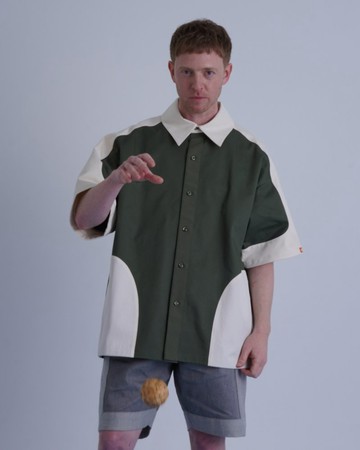 SPLIT SS SHIRT