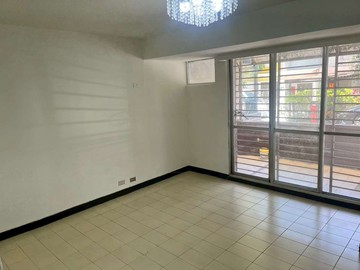 台北小城透天~門前可停車｜新北市新店區僑義路