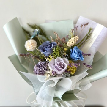 藍天的祝福 永生畢業花束 藍紫色清新系韓式花束 拍照花束