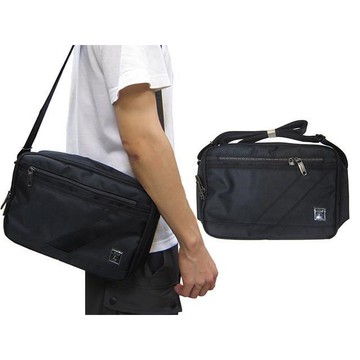 LECAF 斜側包中容量二層主袋+外袋共五層8寸平板防水尼龍布