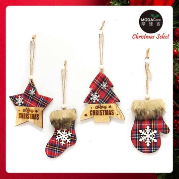 摩達客木質蘇格蘭格紋風彩繪迷你聖誕襪吊飾四入組