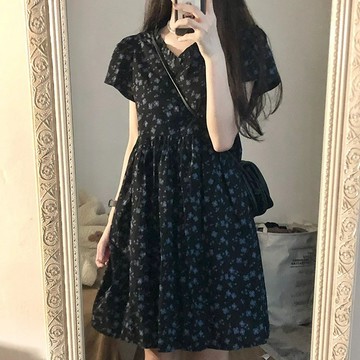 【MIMU】連衣裙 黑色碎花連衣裙女 夏季 小衆設計感 顯瘦v領遮肚子顯瘦泡泡袖短裙子