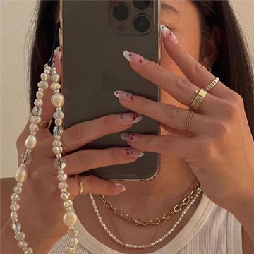 肯豆stringting同款roses常用仿珍珠愛心個性手腕防丟手機鏈掛繩