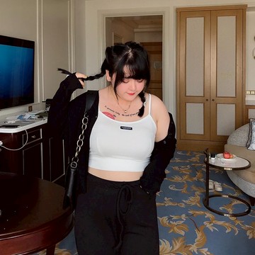 Chubchic~150kg內穿 大尺碼吊帶背心 大U領細肩帶bra 小可愛 夏季外穿抹胸短款露臍內搭吊帶背心 平口背心