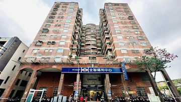 ✯文藻鼎中商圈.三房超大室內.單坪只開15.7萬✯｜高雄市三民區鼎中路