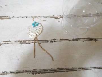 包14k金夏日簍空白蝶貝葉流蘇耳環單邊 可改夾