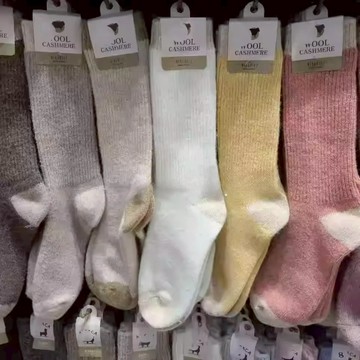 中筒襪 韓國製喀什米爾羊毛拼接中筒襪 女士秋冬加厚保暖襪 韓版百搭襪 柔軟舒適中筒襪 時尚穿搭必備 台灣賣家 台灣出貨