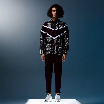 Daniel Wong 刻劃 DS 連帽剪接V運動外套(黑底白)(男款) - L