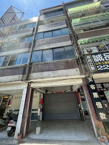 正中清路上水湳經貿特區稀有黃金透店｜台中市北屯區中清路二段