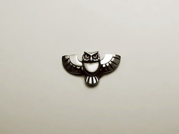 展翅貓頭鷹耳環