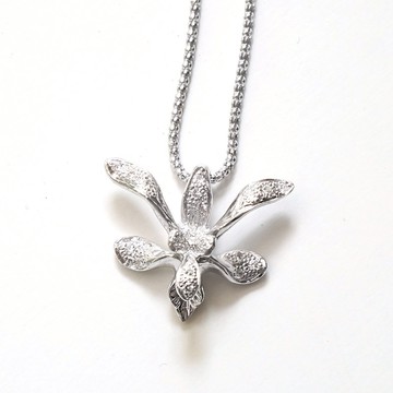 手工精鑲聯名系列/ 百代蘭 / 純銀鍍白K金 / 項鍊 / 附禮盒包裝