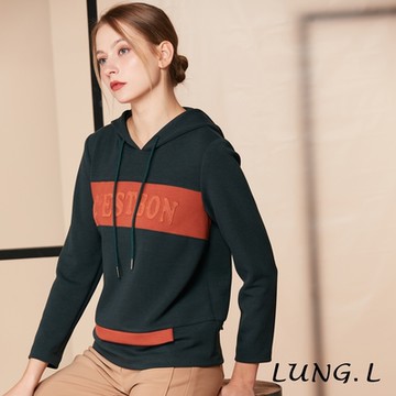 LUNG.L林佳樺 墨綠色拼接橘色電繡字母長袖女裝帽T  LQ71A