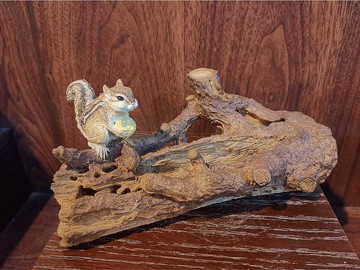 【純手工陶瓷】倒流香松鼠名片座