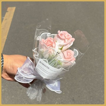 爆款熱推💖全臺免運  畢業花束 成品玫瑰小花束送女友男友閨蜜媽媽老師畢業禮物七夕生日仿真花束 0O0G