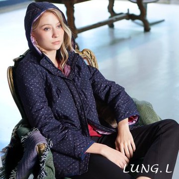 LUNG.L林佳樺 藍色搭粉紫色點點電繡女裝鋪棉外套（可拆式連帽） LT63C