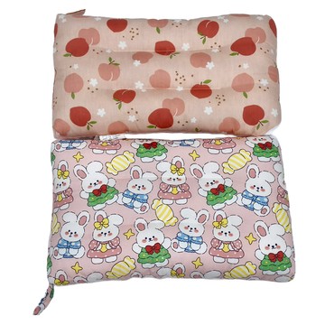 100%純棉可水洗兒童枕頭Set A面精梳純棉表布 B面100%法蘭絨  43 x 28 x 6cm  小蘋果 + 糖果兔兔