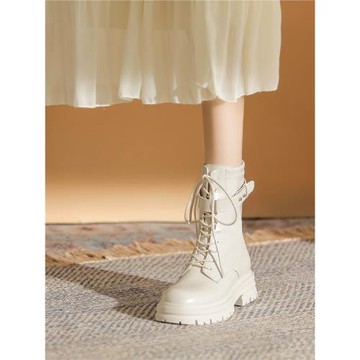 秋冬白色馬丁靴女款2025新款真皮厚底短靴女靴中筒靴冬季加厚靴子