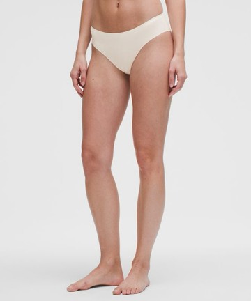 InvisiWear Mid-Rise Bikini Underwear Size Medium