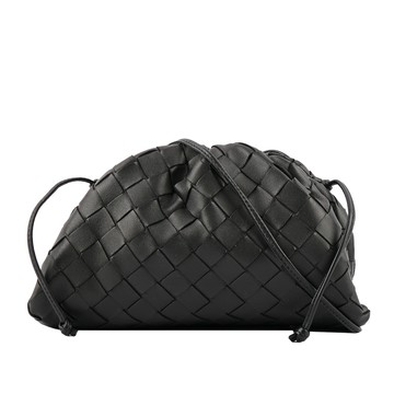 BOTTEGA VENETA 小羊皮MINI POUCH編織雲朵包(黑色) 585852 VCPP1 8803