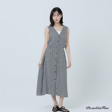 [涼感洋裝]經典直條紋V領排扣洋装 PizzaCutFive PCF262486076