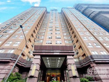 市中心近愛河免千萬高樓層2房平車｜高雄市前金區市中一路