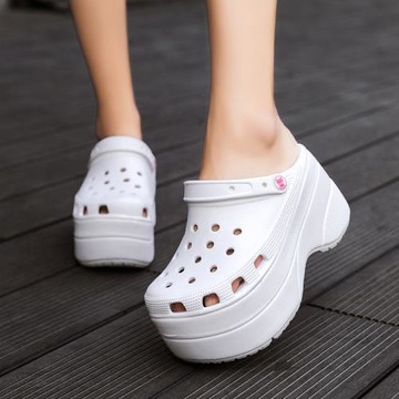 洞洞鞋女大碼41—43厚底增高10cm兩穿松糕涼拖鞋腳寬胖42包頭涼鞋