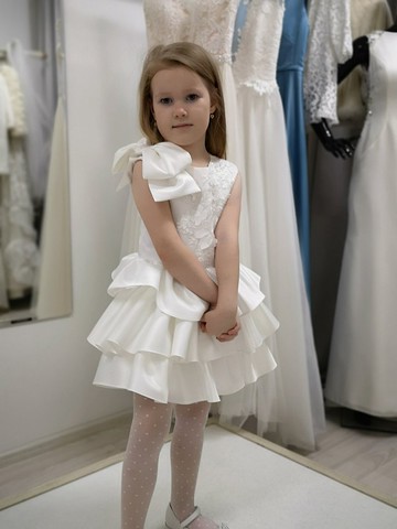 適合婚禮、生日、音樂會的緞面花童短裙