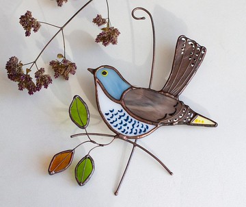 彩色玻璃鳥杜鵑。 垂陽捕手是春鳥。