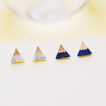 Golden Mountain ．銀針耳環
