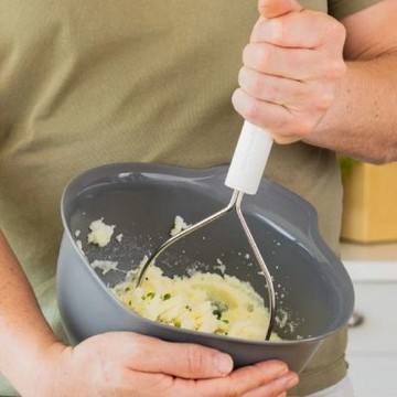 《KitchenAid》美國 不鏽鋼搗泥器(純白25.5cm) | 馬鈴薯壓泥器