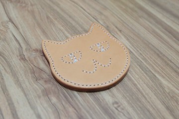 手縫皮革貓咪杯墊