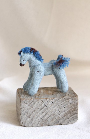 立體手縫偶擺飾 / 灰藍小馬